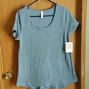 LuLaRoe classic t, size Medium